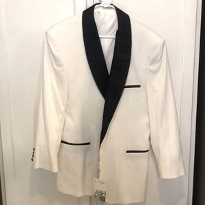 New Ferrecci 46R Tuxedo Coat